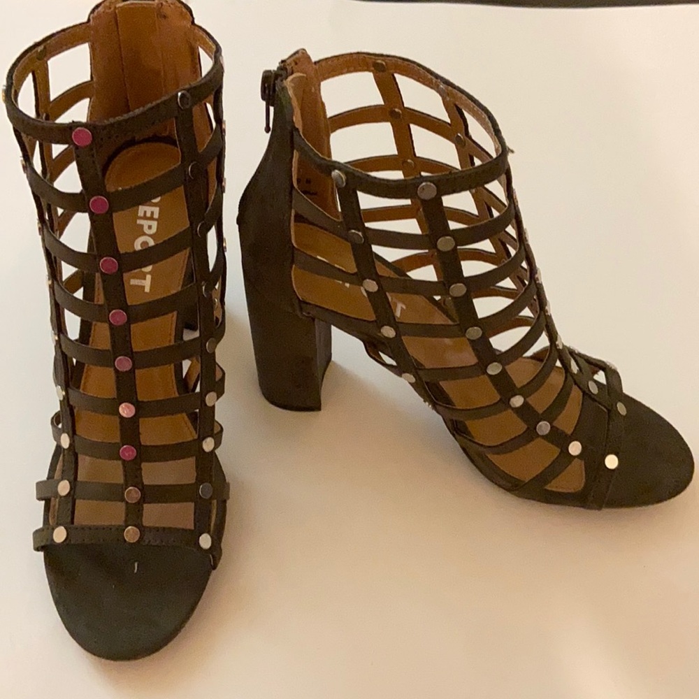 Report Cage Sandals